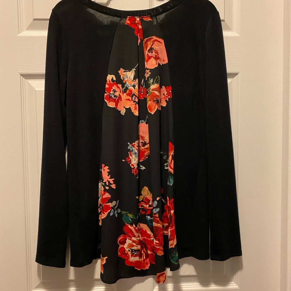 Le Lis Alante Woven Back Top - size large
